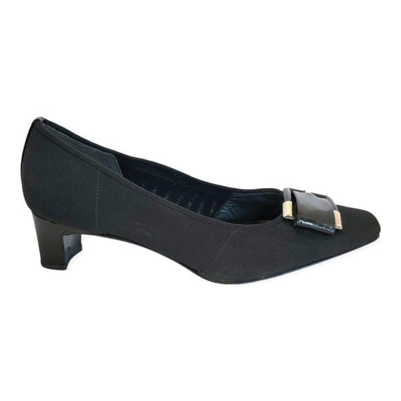 Stuart Weitzman Shoes - Stuart Weitzman Classic Pumps